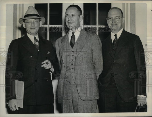 1937 Press Photo Bankers and businessmen meet with Roosevelt about recession - Historic Images