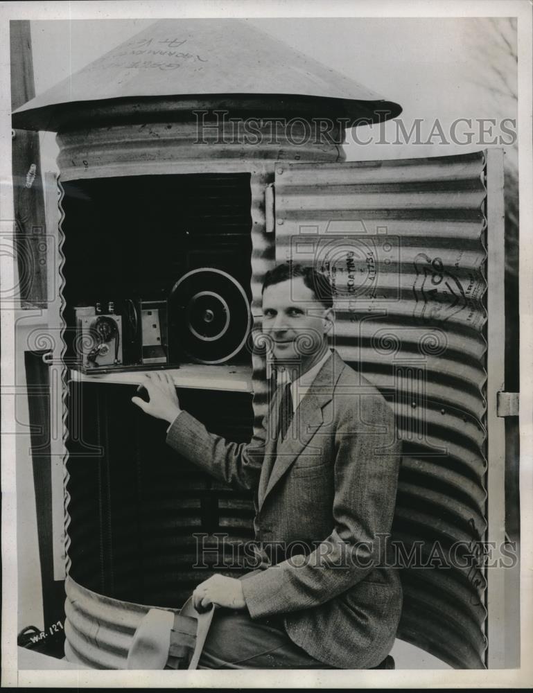 1935 Press Photo Irvon M. Ingerson, Inventor of Radio Stream Gauge Indicator - Historic Images