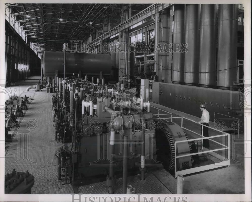 1955 Press Photo ALCOA Aluminum Co America battery of main pumps 35,000ton press - Historic Images