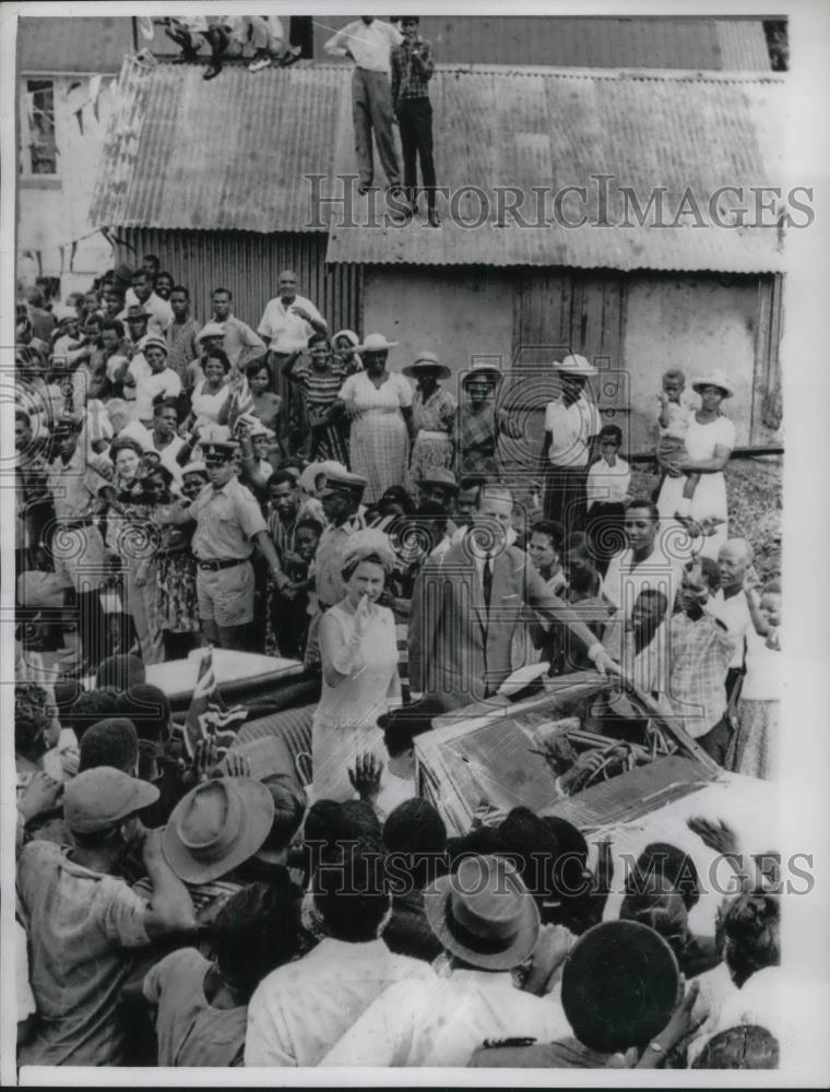 1966 Press Photo St George&#39;s Grenada. Queen Elizabeth\, Duke of Edinburgh - Historic Images