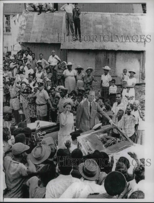 1966 Press Photo St George's Grenada. Queen Elizabeth\, Duke of Edinburgh - Historic Images