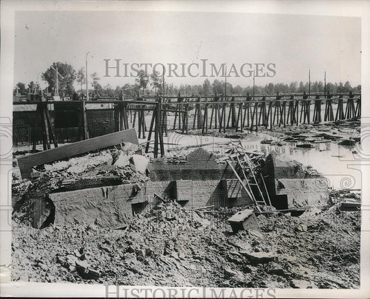1939 Press Photo Hasselt, Belgium Albert Canal bursts it banks & floods - Historic Images