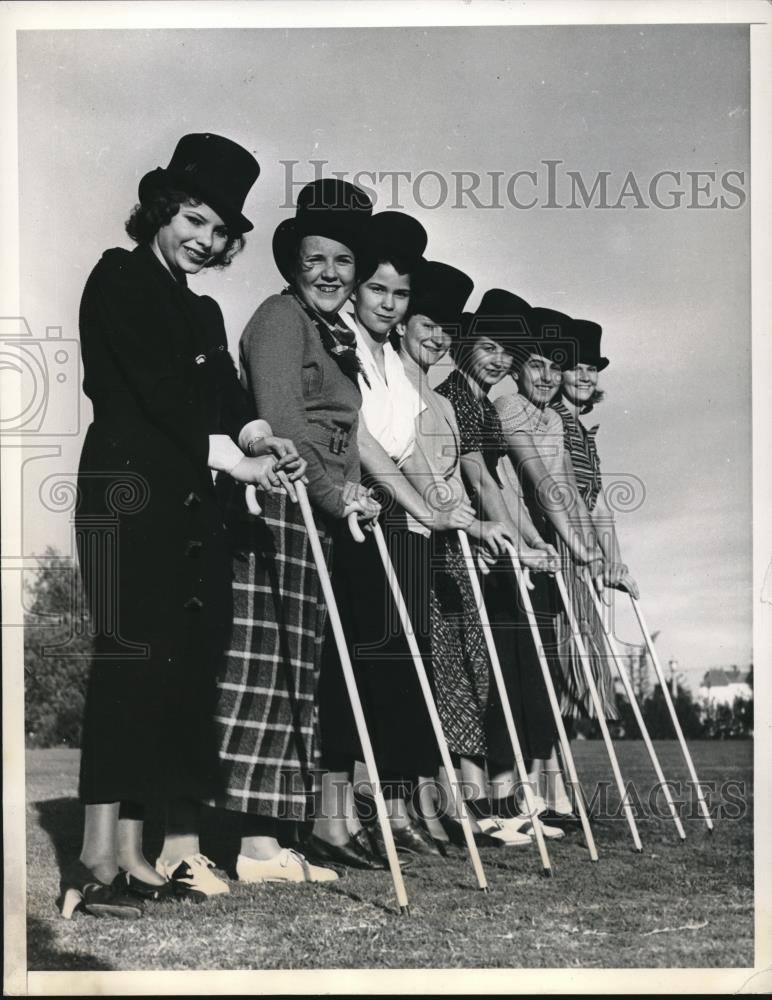 1934 Press Photo Beverly Hills, Calif tongo on Parade outfits on ladies - Historic Images