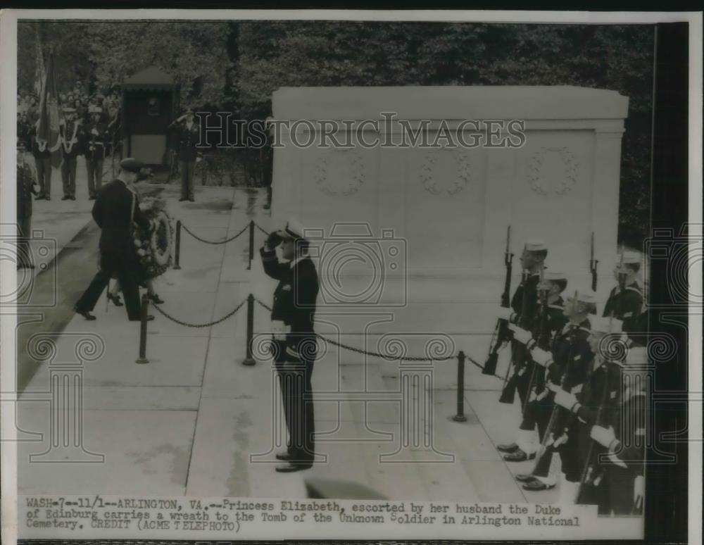 1951 Press Photo Princess Elizabeth &amp; Husband Duke of Edinburgh Tomb of Unknown - Historic Images