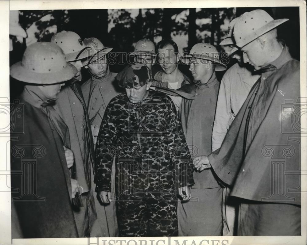 1948 Press Photo Ft Benning, Ga Infantry School cadets &amp; Pvt Bulldog - Historic Images