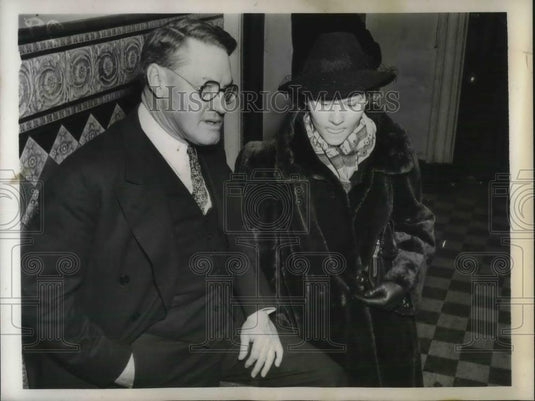 1938 Press Photo Mary O'Connor and her Attorney William A gray - Historic Images