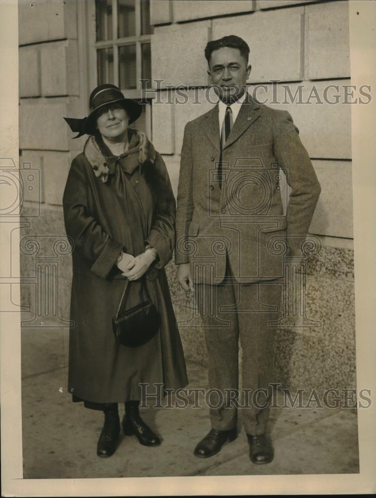 1926 Press Photo Chicago, Ill Mr &amp; Mrs Samuel Ripley at court vs Capt W Evans - Historic Images