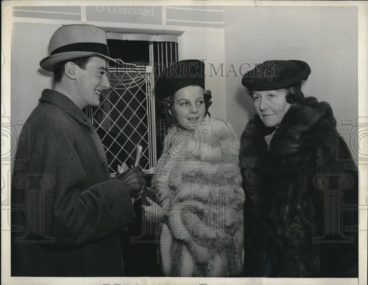1938 Press Photo Miss Barbara Chase,George Mercer & Lady Violet In Santa Barbara - Historic Images