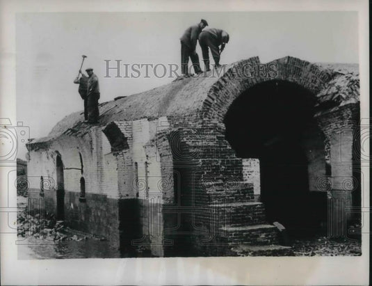 1941 Press Photo Waterfront Roadway Under Construction Antwerp Belgium - Historic Images