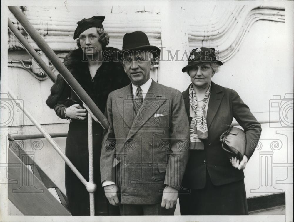 1934 Press Photo US Amb at Large Norman Davis, Mrs Davis & daughter - Historic Images