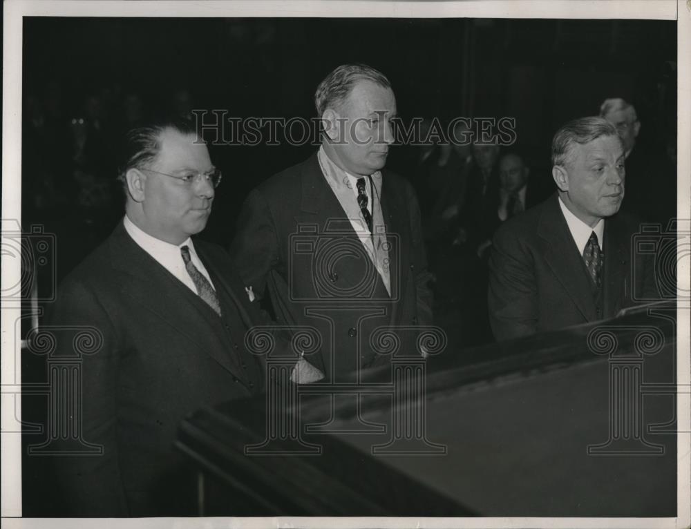 1937 Press Photo Don Campbell John McGee Union Leaders Lawyer William Corrigan - Historic Images