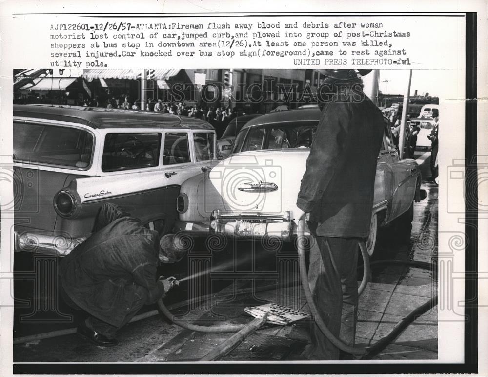 1957 Press Photo Woman motorist lost control of car killing one, Atlanta, GA - Historic Images