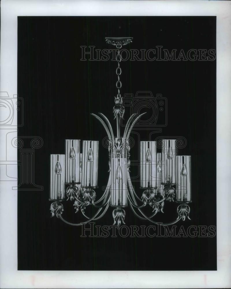 1967 Press Photo Glass chandelier by Lightcraft in Sauterne line - Historic Images