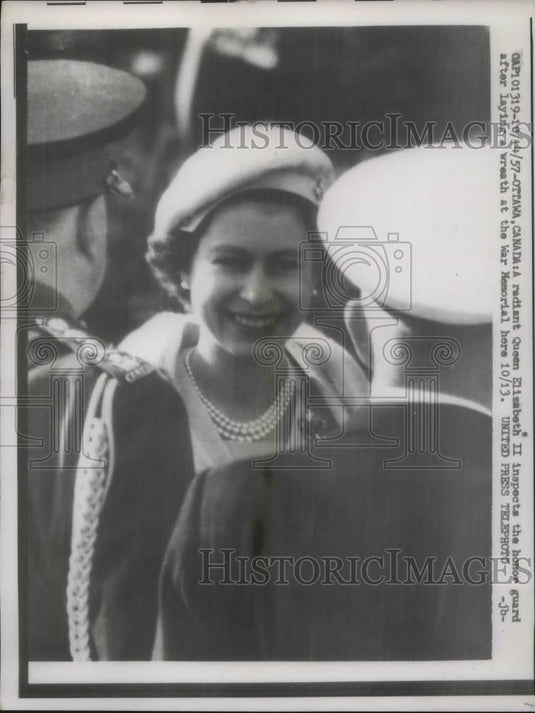 1957 Press Photo Ottawa, Canada Queen Elizabeth on a visit - Historic Images