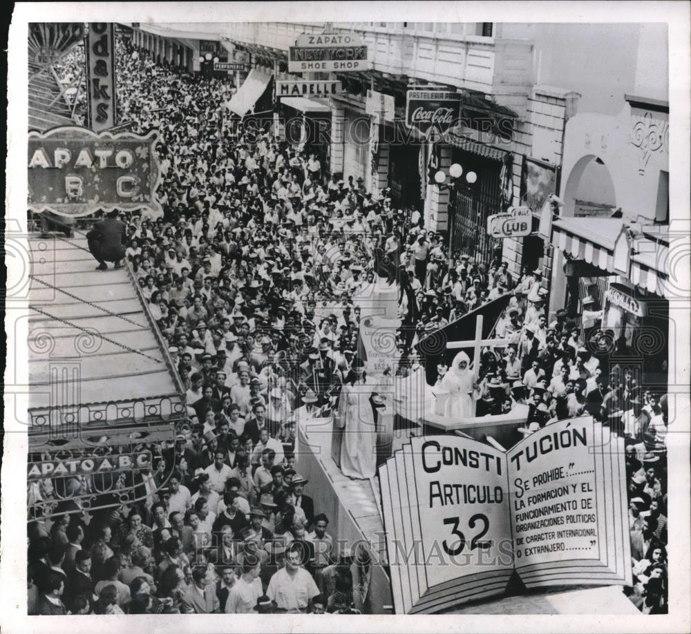 1952 Press Photo Guatemala City, demonstrators for Anti Communism - neb81653 - Historic Images