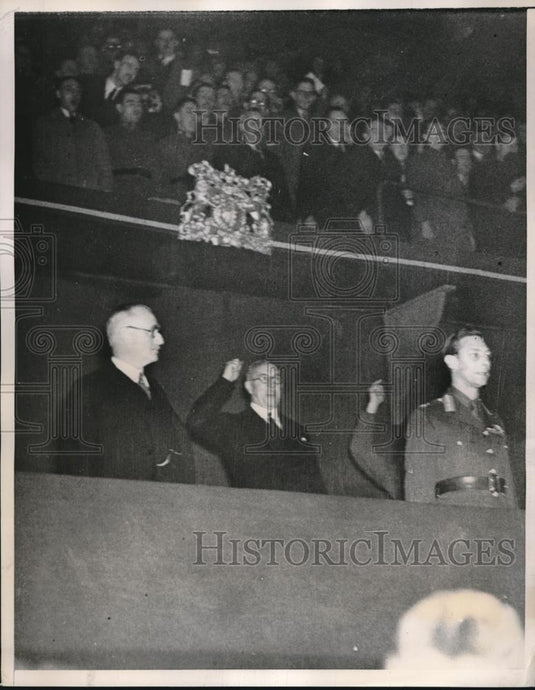 1940 Press Photo London, England King George at Wembly for boxing match - Historic Images