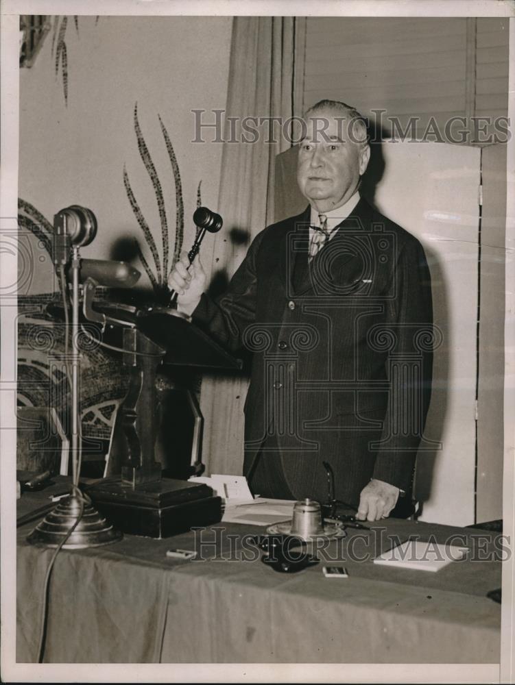 1936 Press Photo Frank Moyes, President of Assoc Press in NYC at meeting - Historic Images