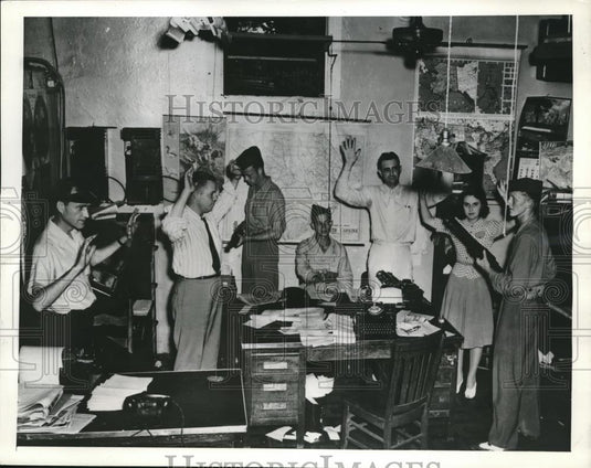 1941 Press Photo Anderson,S.C. mock raid at Daily Mail offices demonstration - Historic Images