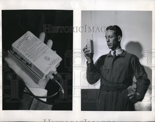1949 Press Photo USAF's Air Material Command Project Engineer URC4 Transmitter - Historic Images