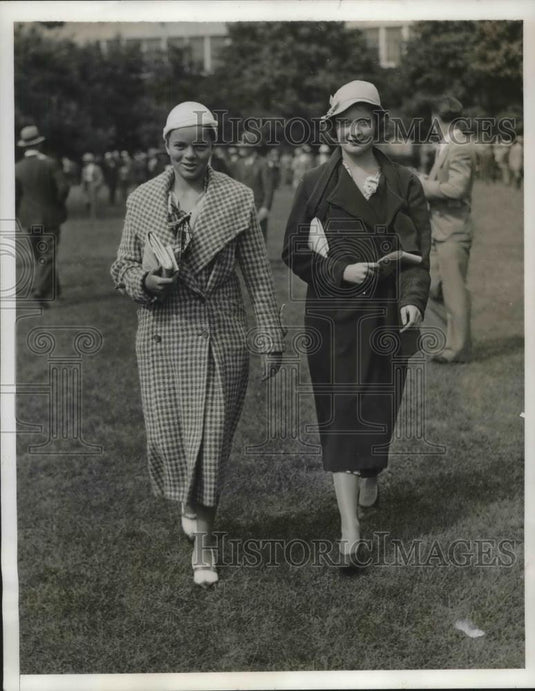 1932 Press Photo socialites Emelyn Leonard & Catherine Neilson at Belmont Park - Historic Images