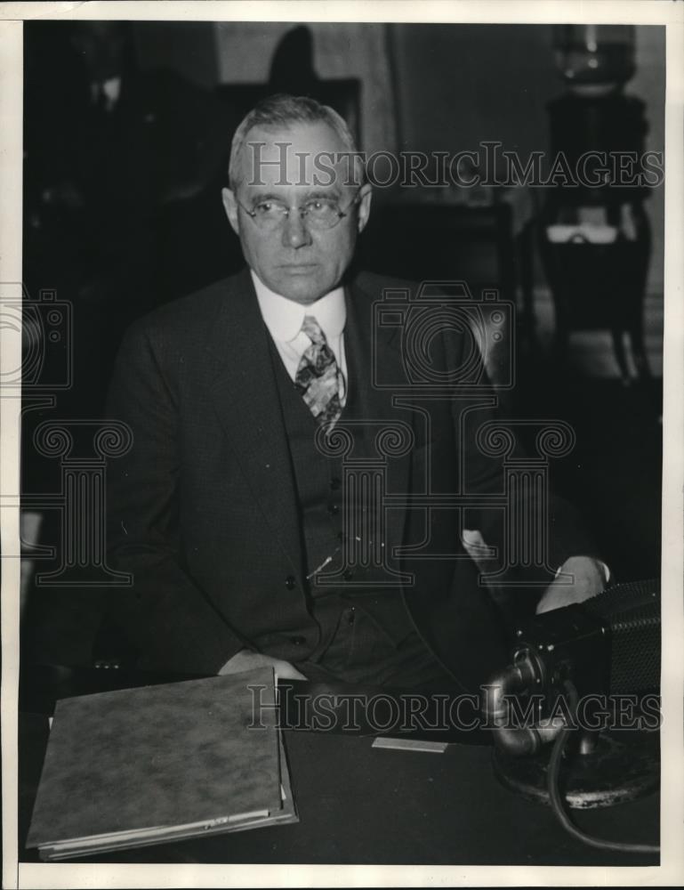 1934 Press Photo Ernest Johnston of Cities Service Company at Senate Hearing - Historic Images