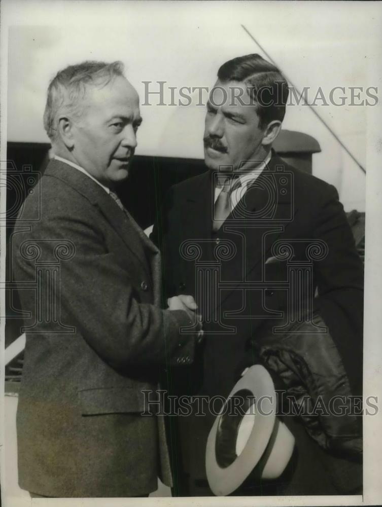 1927 Press Photo Grover Whalen meeting E.E. Spafford, American Legion commander - Historic Images