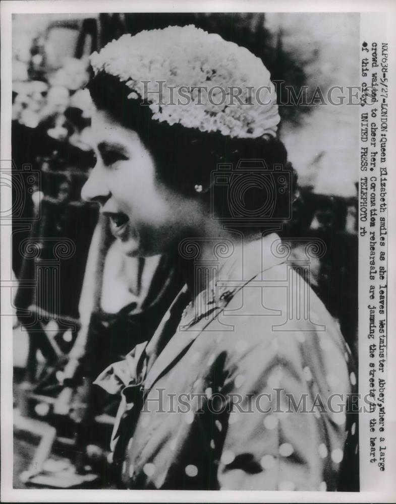 1953 Press Photo London, Queen Elizabeth at Westminster Abbey - Historic Images