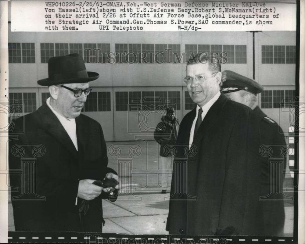 1963 Press Photo Omaha, Neb. W German Minister Kai-UweVon Hassel, US Defense Sec - Historic Images