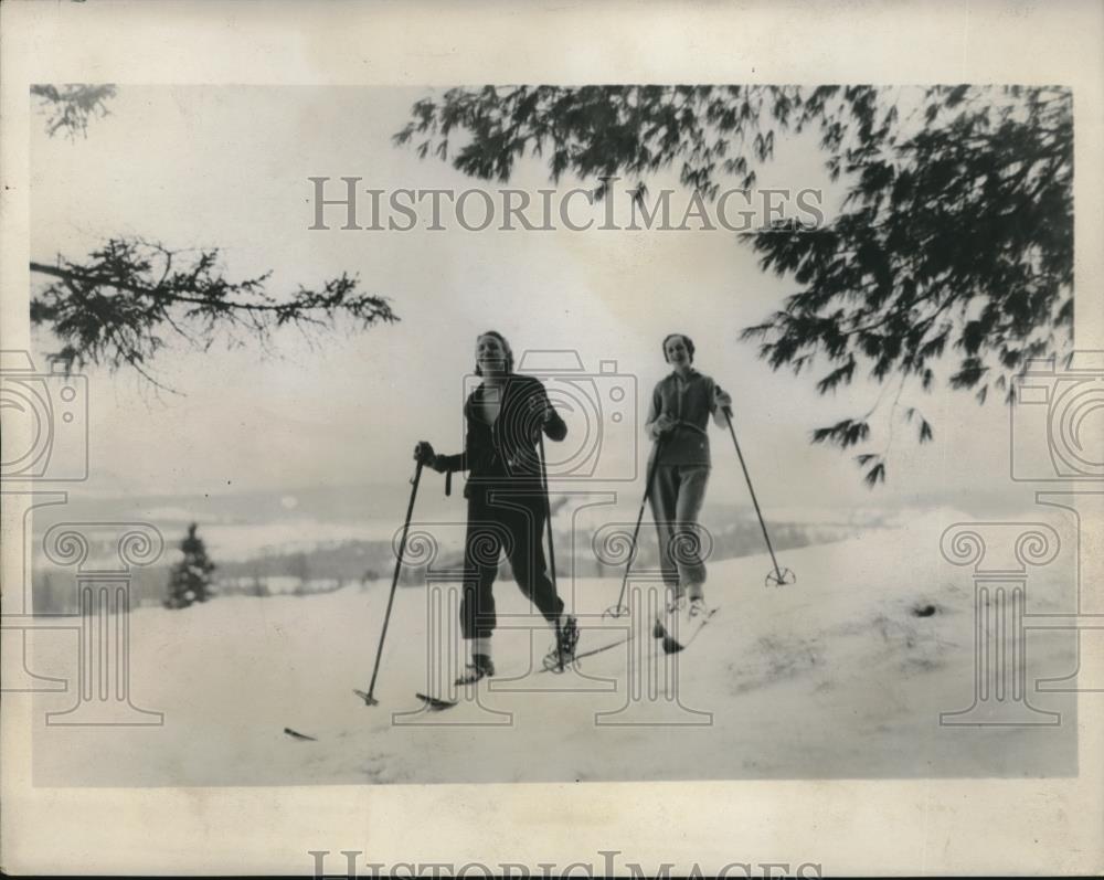 1934 Press Photo Ski Duo From New York &amp; South Dakota At Lake Placid New York - Historic Images