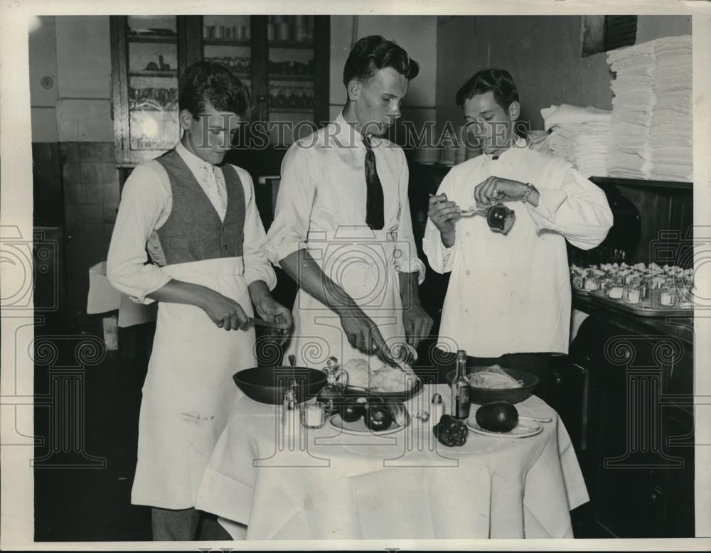 1934 Press Photo Home Ec students H Vernon,V Baltiitus,H Cottrill in NYC - Historic Images