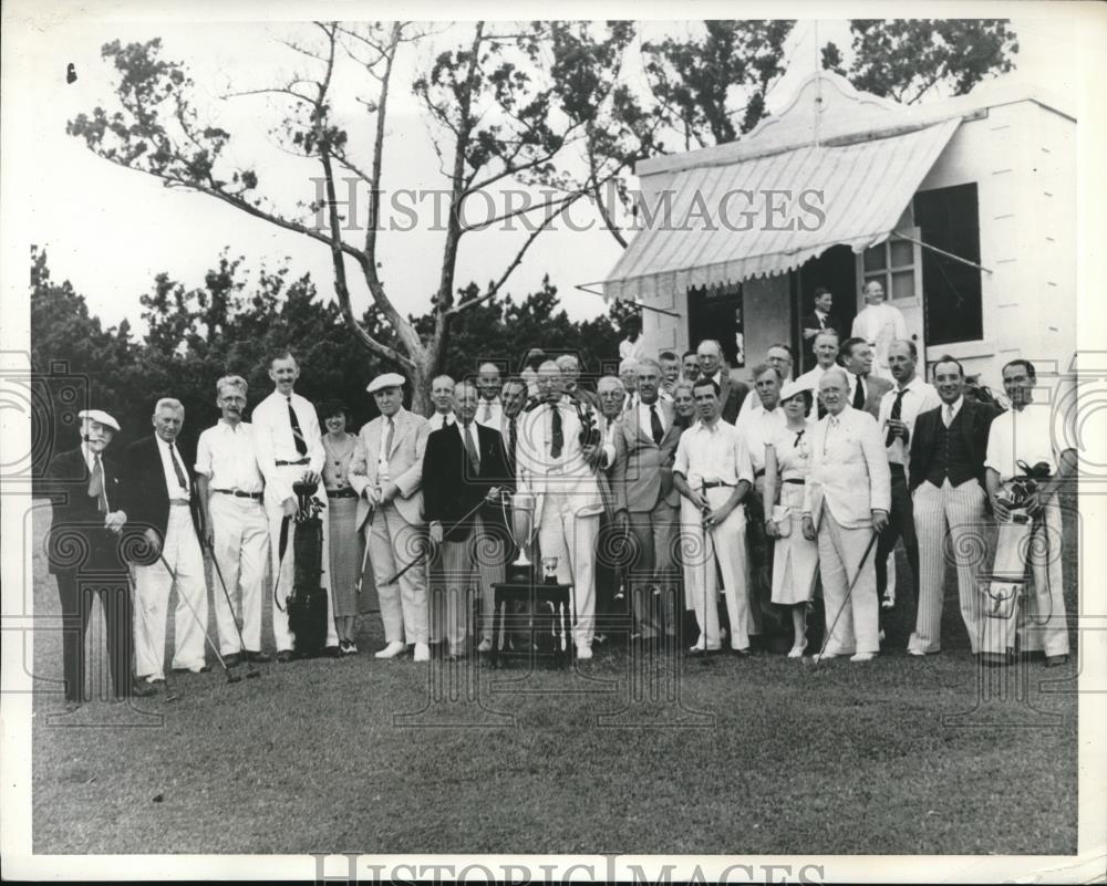 1934 Press Photo Intl High Noon Clun members at St George, Bermuda - Historic Images