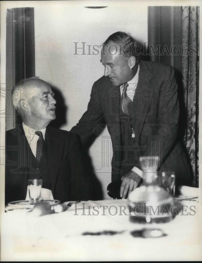 1937 Press Photo Raymond Ingersol &amp; Stanley Isaacs at a dinner - neb84330 - Historic Images