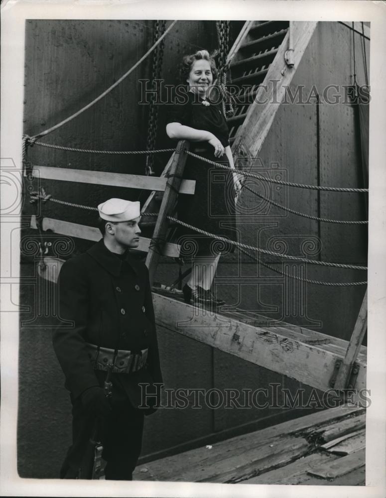 1941 Press Photo Mrs. Louie Neilson aboard Danish Boat Where Husband Works - Historic Images