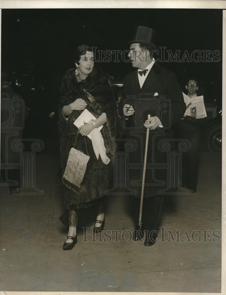 1930 Press Photo Mrs. F. Charles Fellowes Mr. Cummings nat. Horse Show - Historic Images