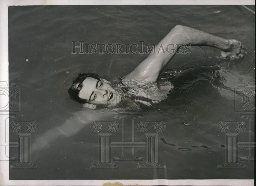 1937 Press Photo Ralph Flanagan Senior Swimmer During NAAU Swimming & Diving - Historic Images