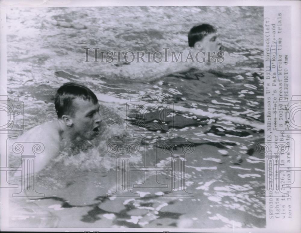 1963 Press Photo Lincoln, Neb Ks U&#39;s Bill Murdock vs IA U&#39;s Pete O&#39;Kelly, swim - Historic Images