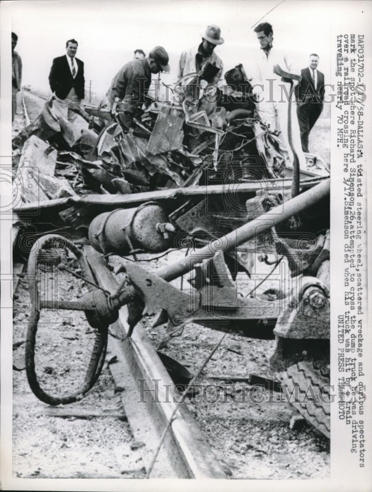 1958 Press Photo Crews Examine Wreckage Of Dump Truck Hit By Train - Historic Images