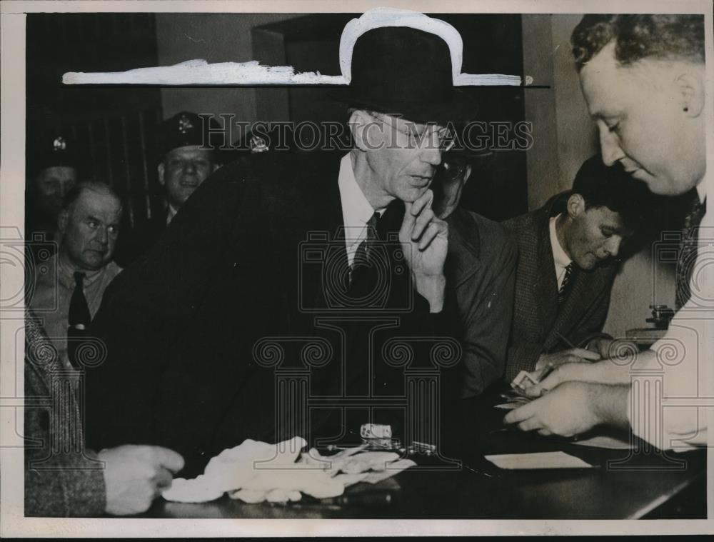 1935 Press Photo Wilfred Jones Ware child - Historic Images