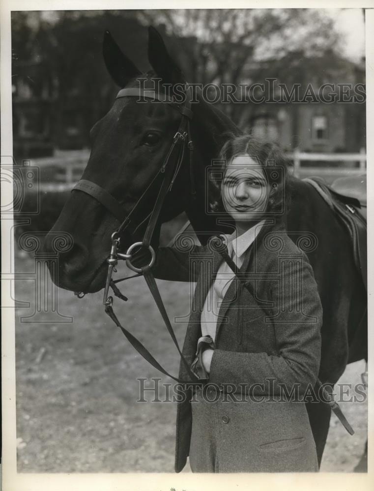 1930 Press Photo Tampa debutante Elizabeth Wilkins, Rock Creek Park bridle path - Historic Images