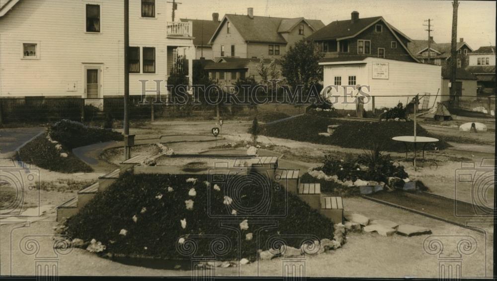 1930 Press Photo Scene from a housing development during construction - Historic Images