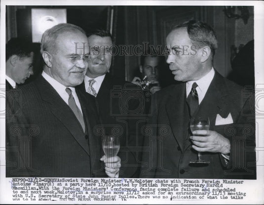 Press Photo Scene from the Foreign Ministers' Conference in Geneva, Swiss - Historic Images