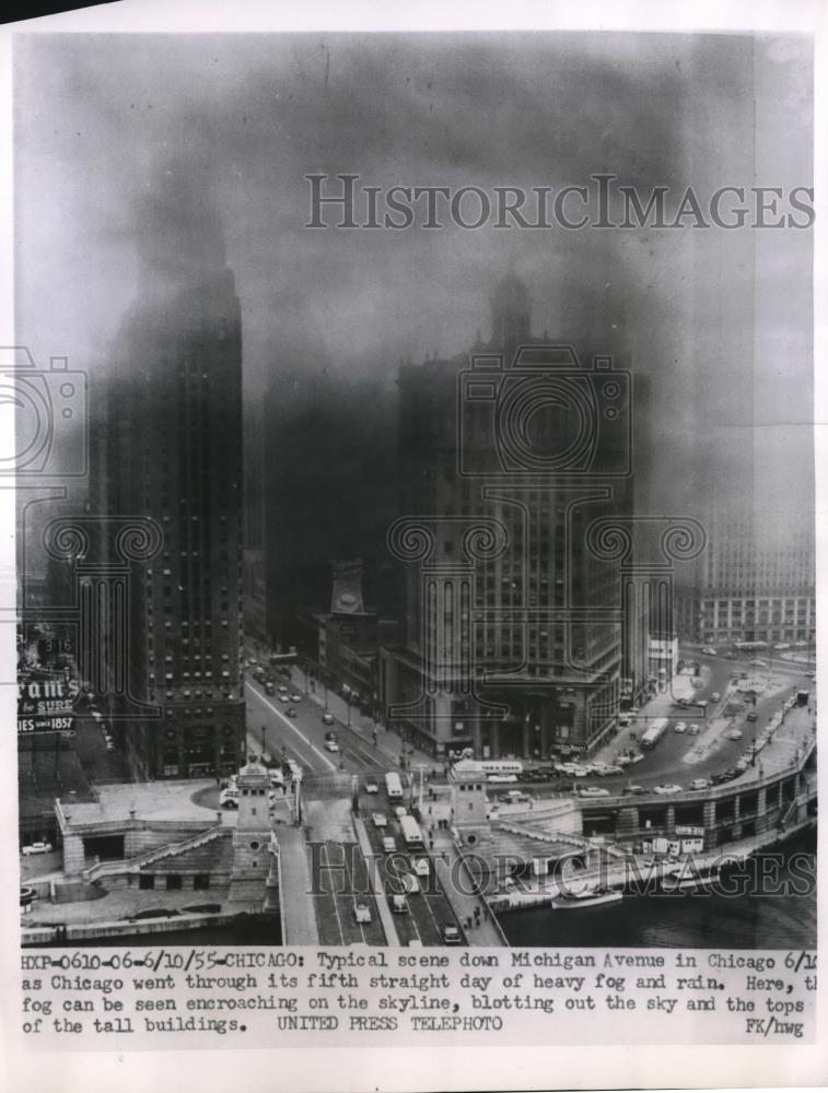 1955 Press Photo Chicago, Ill typical scene on Michigan Ave in fog - Historic Images