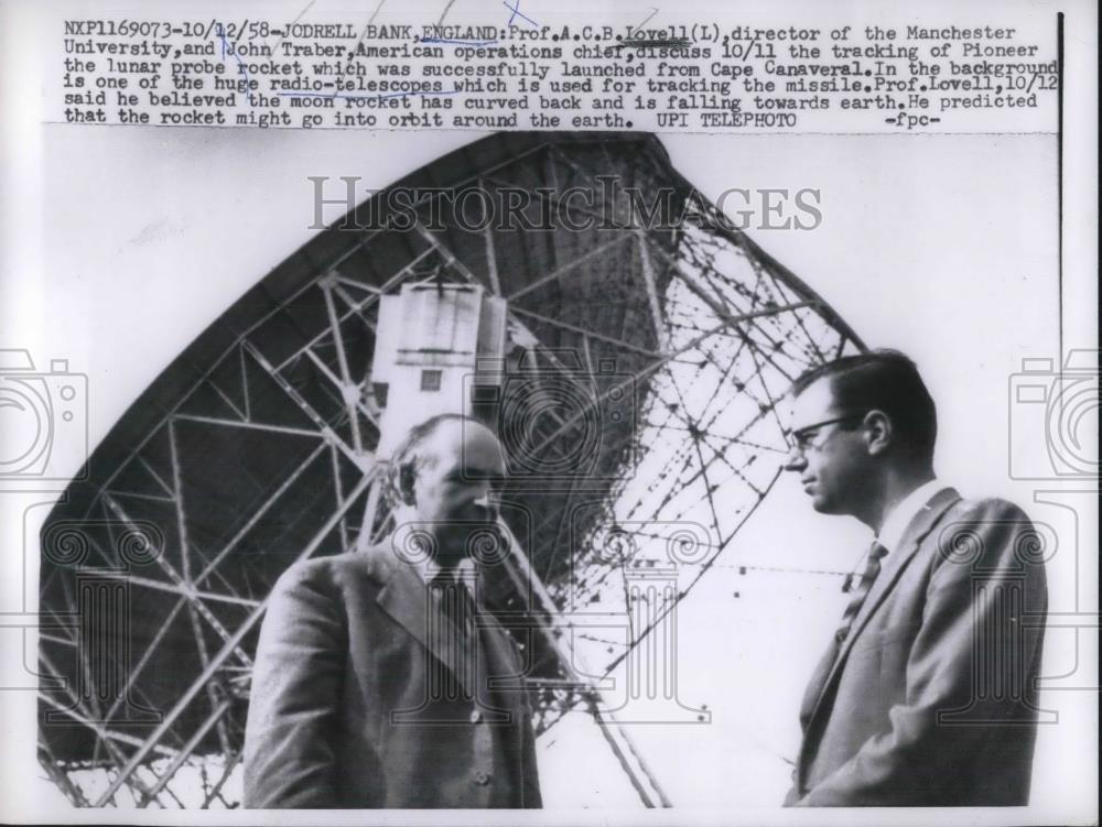 1958 Press Photo Prof. A. Lovell, John Traber Discuss Pioneer Lunar Probe Path - Historic Images