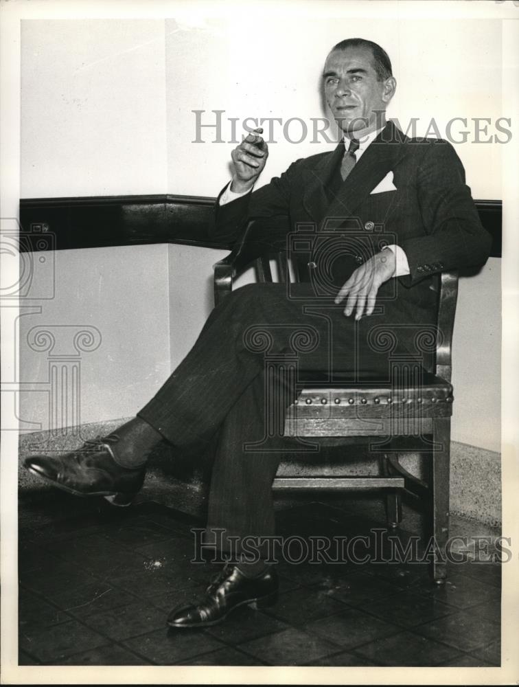 1935 Press Photo Robert Wright Former Superintendent at Henry Rogers Jr Farm - Historic Images