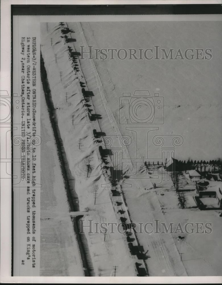 1954 Press Photo Snowdrifts Up To 10 Feet High Trapped Thousands Of Motorists - Historic Images