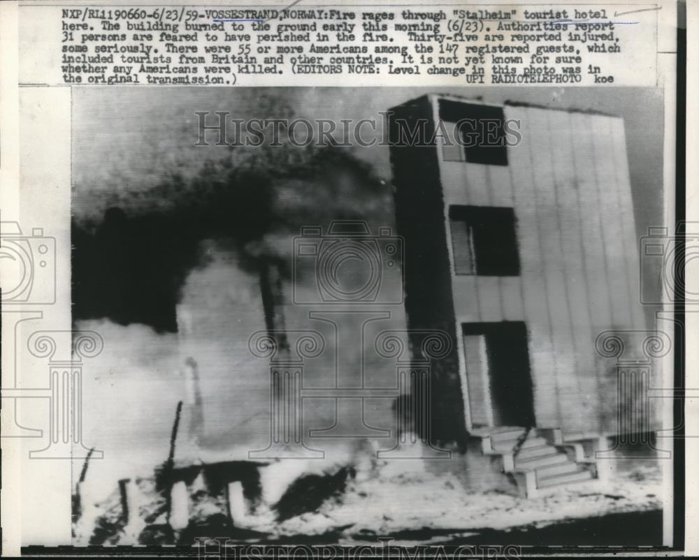 1959 Press Photo Fire rages through Stalhein tourist hotel in Vossestrand Norway - Historic Images