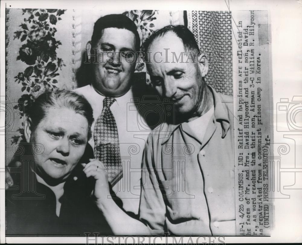 1953 Press Photo David Hilliard Family Receive Word Son William Released - Historic Images