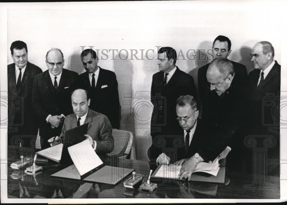 1968 Press Photo Premier Oldrich Cernik, Alexei Kosygin - Historic Images