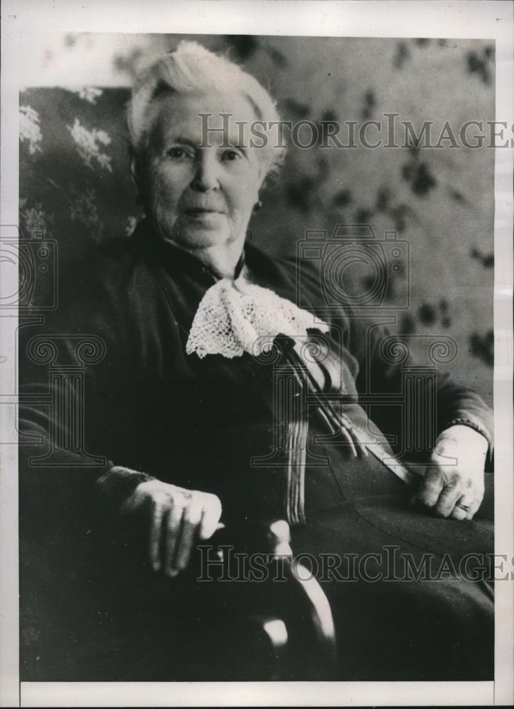 1938 Press Photo Mrs Terence McCabe of Cresco, Iowa &quot;Champion Grandma of Amer&quot; - Historic Images