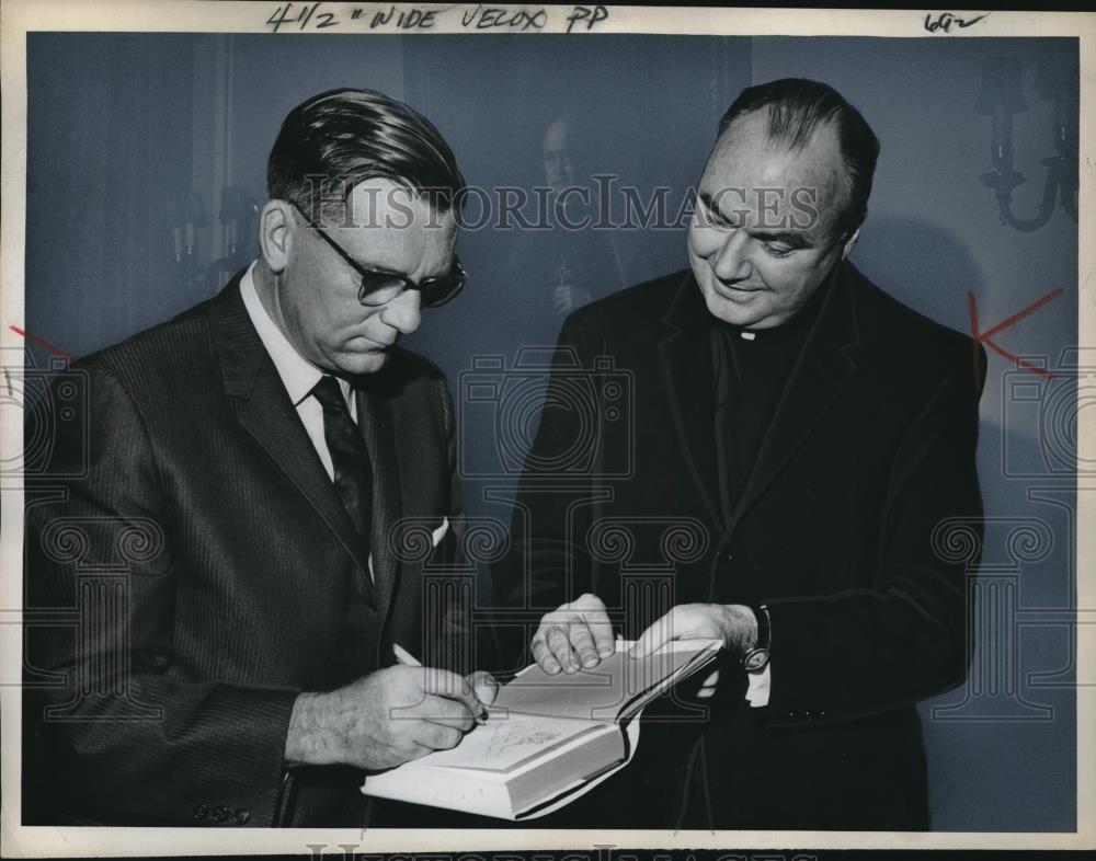 1963 Press Photo Novelist Morris L West, Rt. Rev Msgr. Edwin Broderick - Historic Images